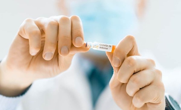 Comment prévenir le stress thermique chez un python birman en captivité?